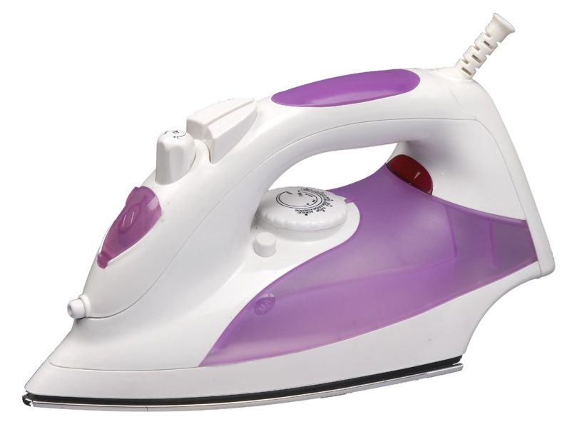 FIVE WAYS TO STRAIGHTEN OUT YOUR CLOTHES WITHOUT AN ELECTRIC IRON