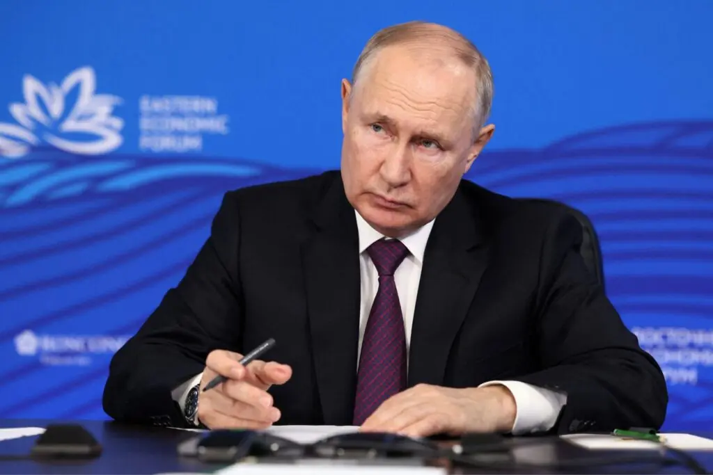 Putin vows to carry on fighting in Ukraine