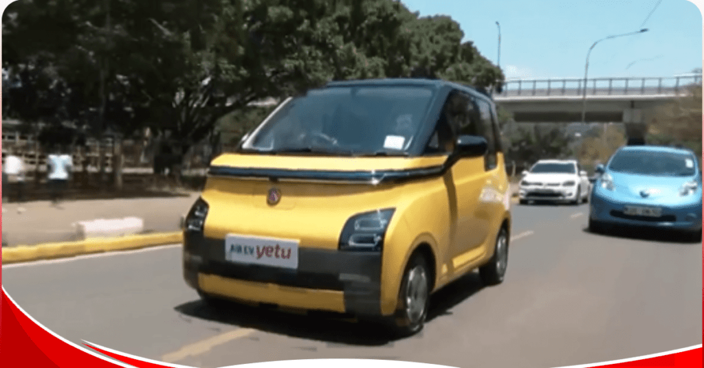 Photos: President Ruto drives himself to KICC in an electric car