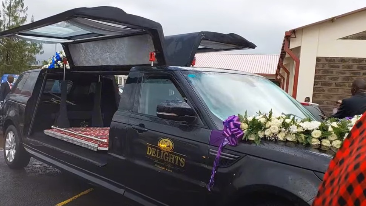 Hearse carrying Brian Chira's body for burial at his home in Githunguri, Kiambu County on March 26, 2024. Photo: TV47