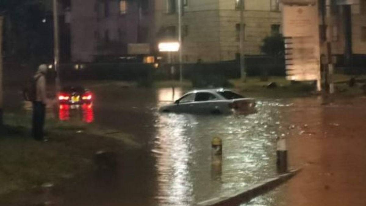 Police officer, 3 other people die after being washed away by floods in Nairobi