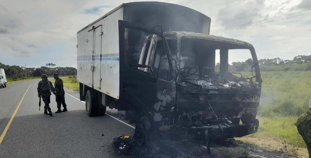 Two killed as Al-Shabaab burn vehicles in Lamu