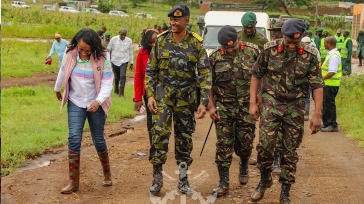 Chief of Defence Forces Gen Kahariri visits Mai Mahiu flood victims