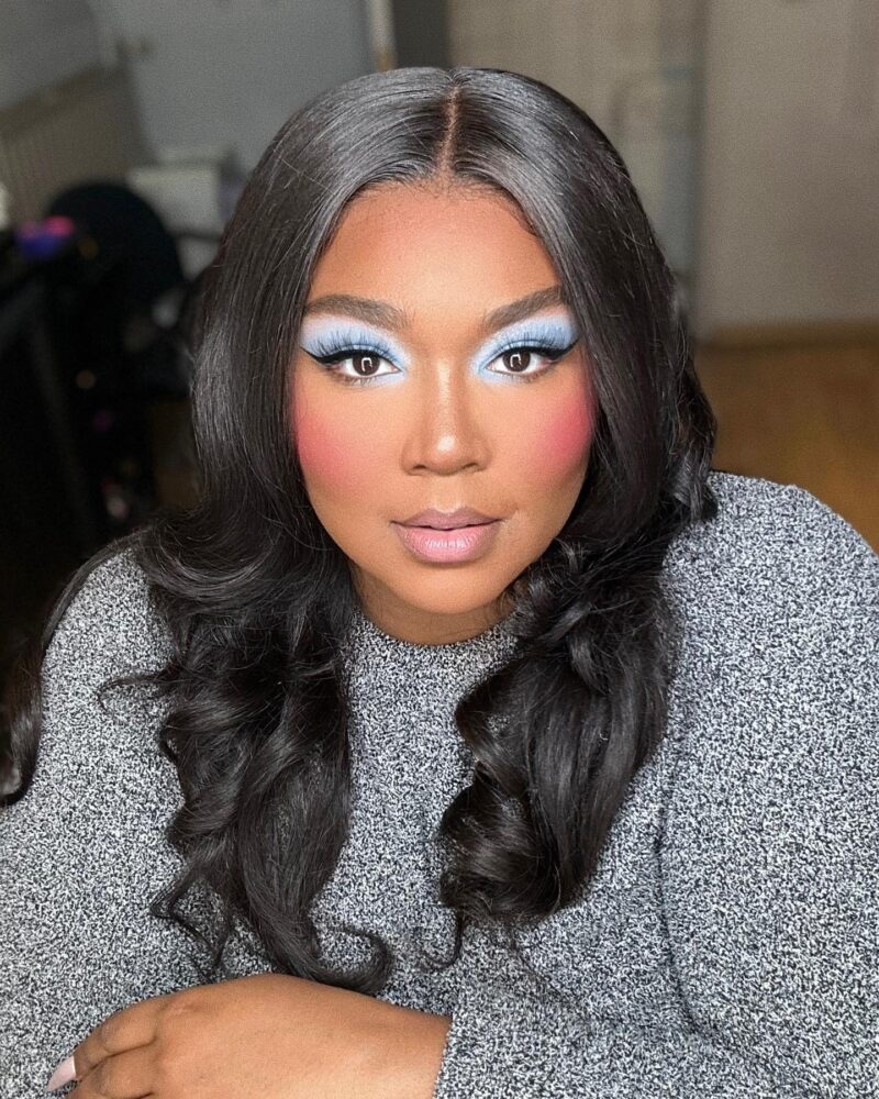 Lizzo flaunts stunning weight loss: “fine both ways”