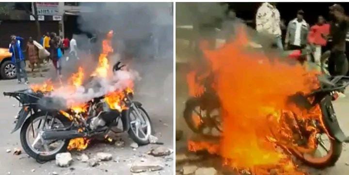 Two motorbikes reduced to ashes as goons clash with demonstrators along Koinange Street
