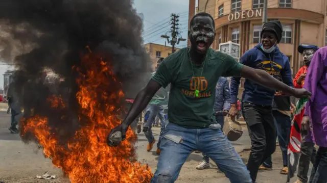 Proposed law to impose one-year jail term for demonstrating without notifying police.