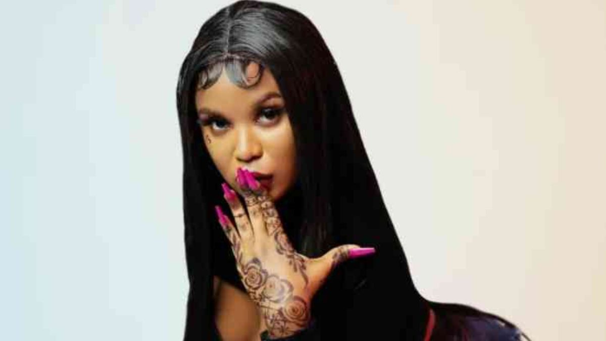 Rapper Dyana Cods