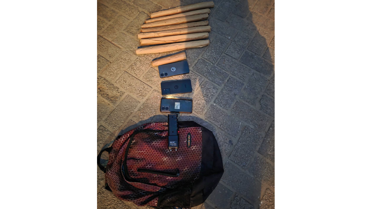 Mtwapa: Two escape as police arrest notorious gangster at a guesthouse, recover stolen phones, rolls of bhang and a taser