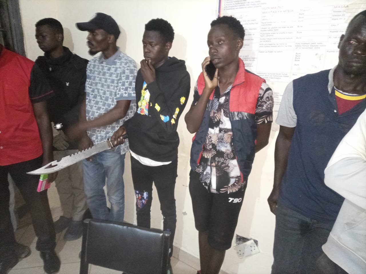 Ten suspected gangsters arrested, crude weapons recovered in overnight operation in Kisumu East