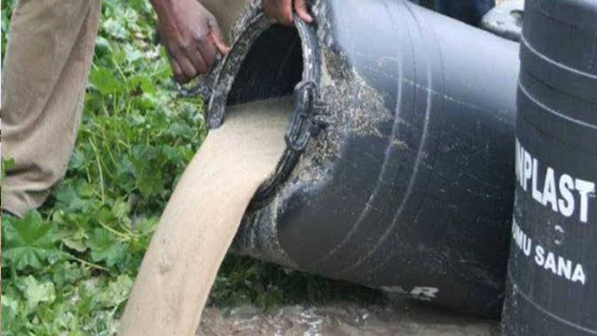 Police destroy over 600 litres of illicit brew during a crackdown in Kisumu