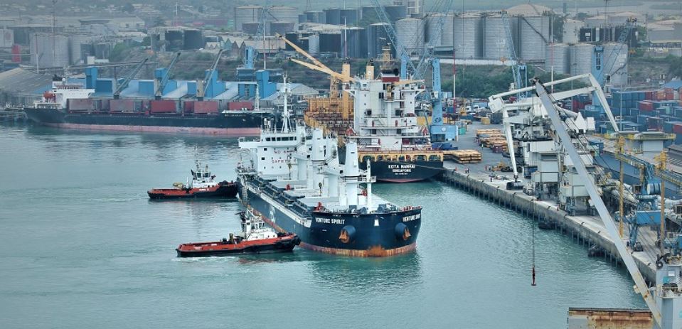 Lamu Port welcomes 335-meter container vessel