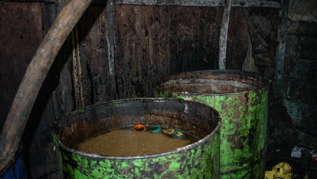 Three suspects arrested with 2,600 litres of chang’aa in Machakos