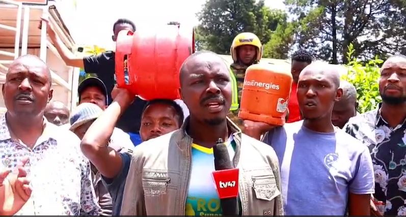 Kericho traders protest as officers close gas business of MCA who supported Governor Mutai’s impeachment
