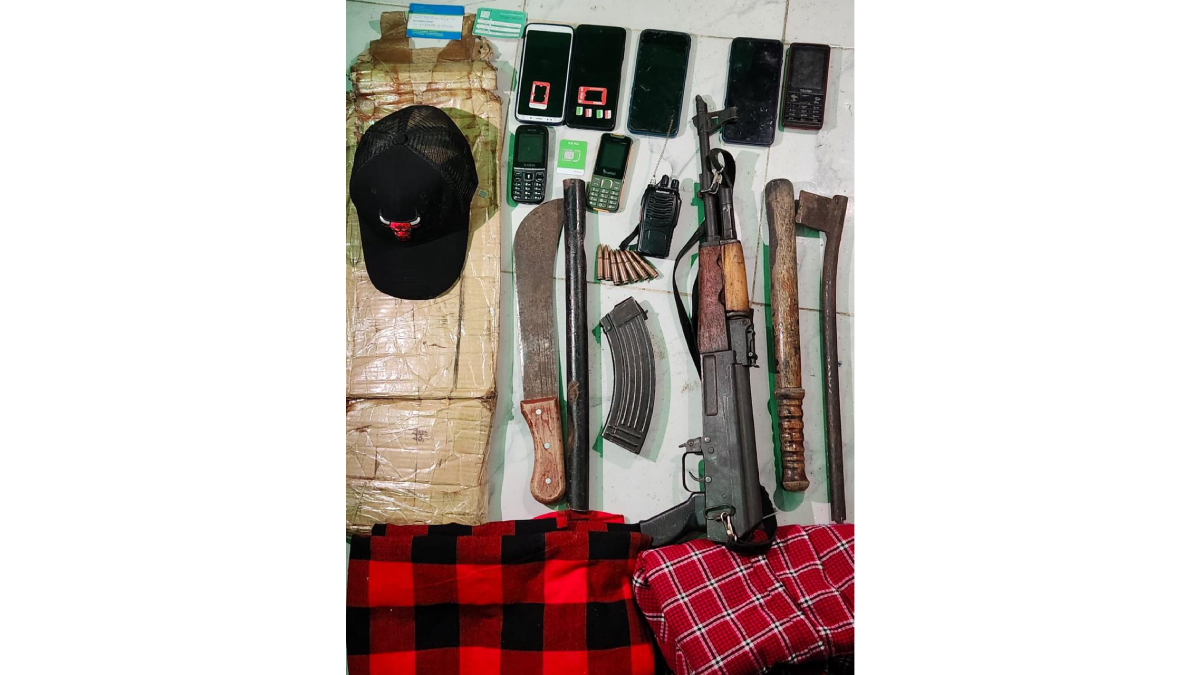 A loaded gun, tear gas canister, walkie-talkie and a machete: Dreaded gang members arrested in Kajiado