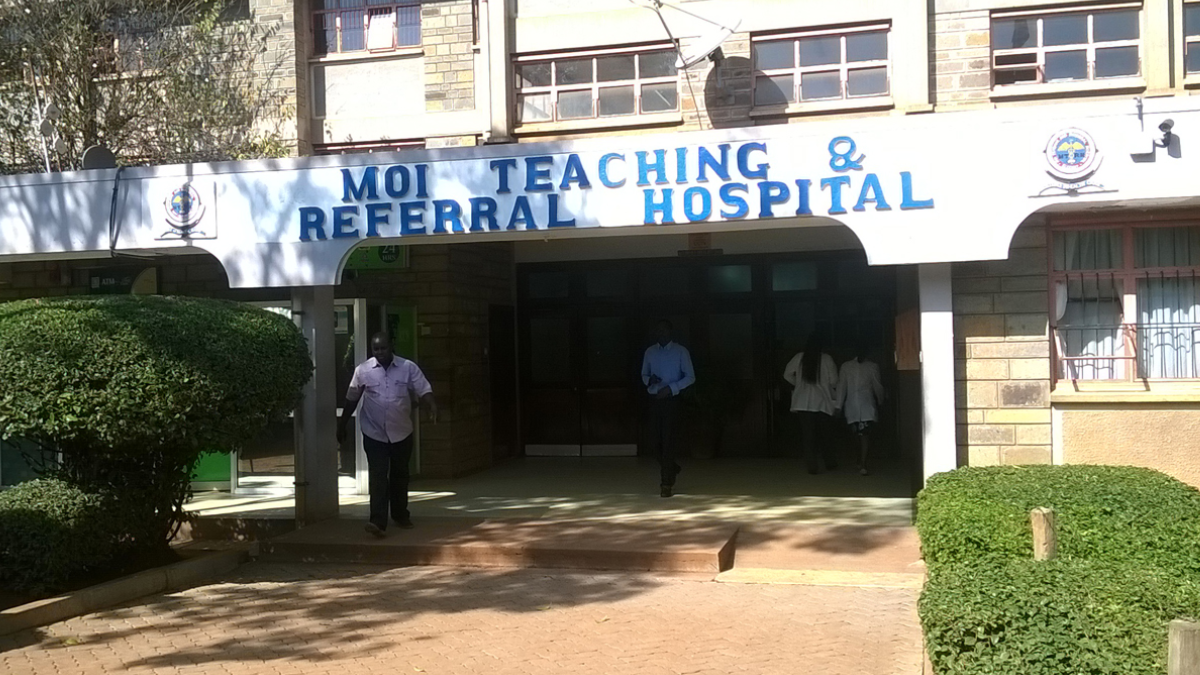 Moi Referral Hospital releases all teenage mothers held over unpaid bills