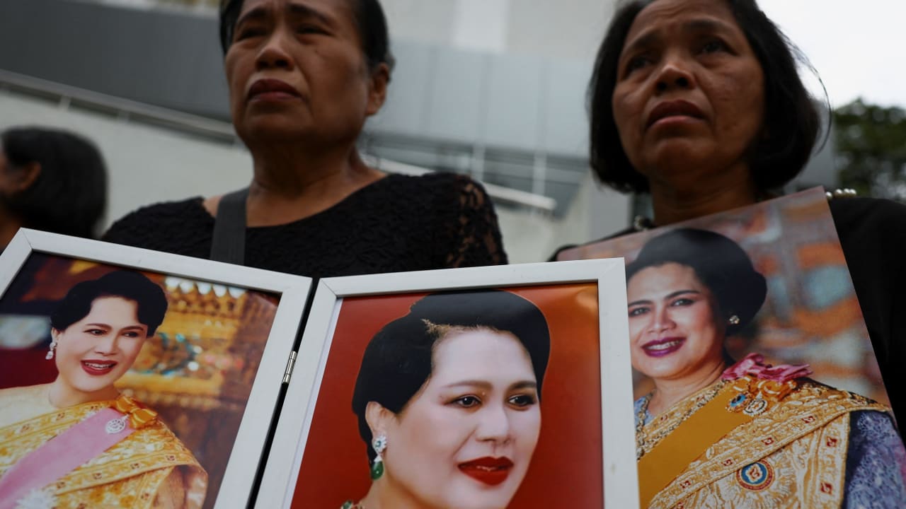 Thailand orders year-long mourning period for Queen Mother Sirikit