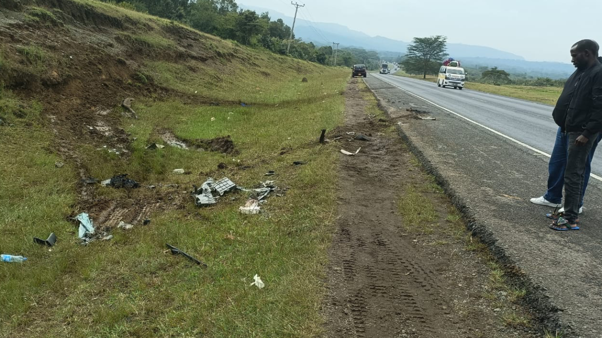 Six killed as saloon car collides head-on with truck on Nairobi-Nakuru Highway