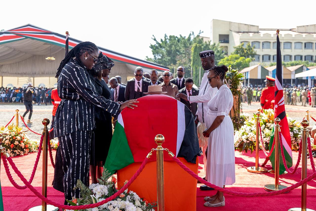 ‘The king is dead, but the crown lives on’ – Winnie Odinga