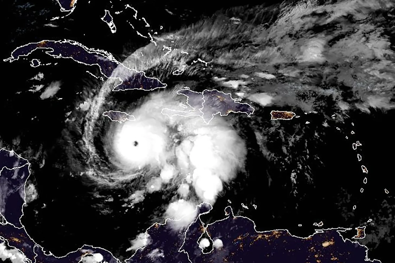 Hurricane Melissa ”storm of the century” strikes Jamaica