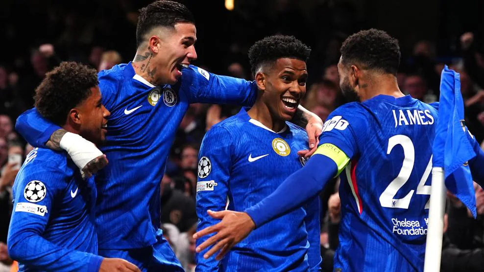 Chelsea outclass Barcelona as Man City fall and Dortmund run riot in busy Champions League night