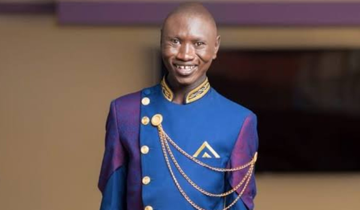 Stevo Simple Boy hires luxurious fleet to Welcome girlfriend and newborn baby home