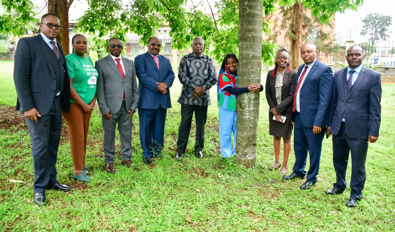 Kenyan Truphena Muthoni attempts 72-hour tree-hugging world record