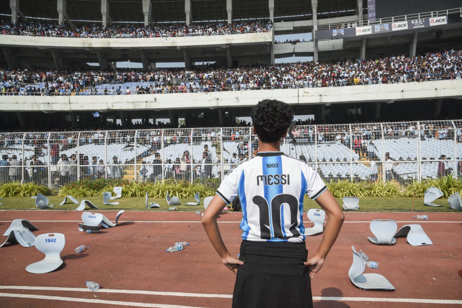 Angry fans destroy stadium as Messi’s brief appearance sparks chaos in India