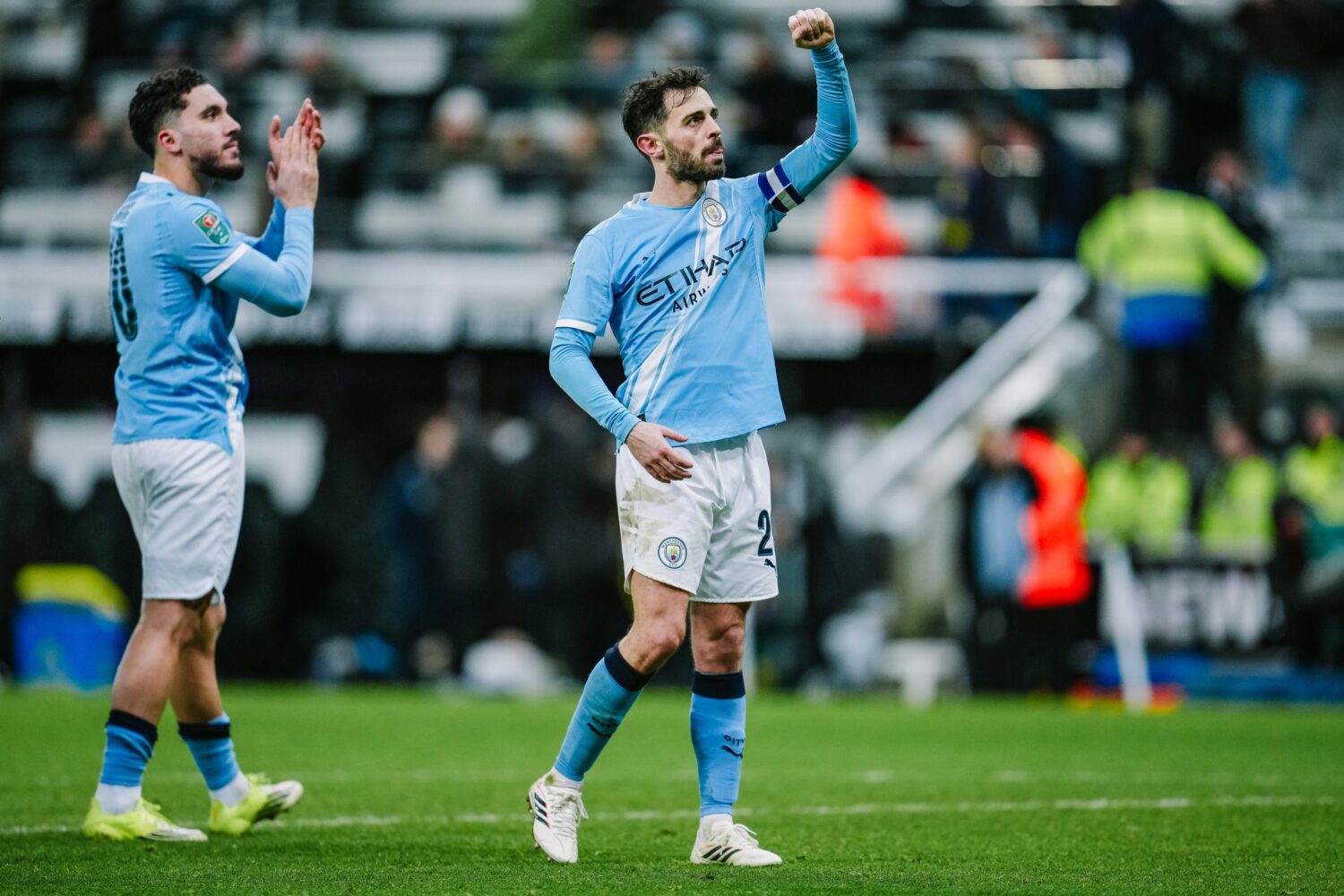 Man City beat Newcastle 2–0 to take control of Carabao Cup semi-final