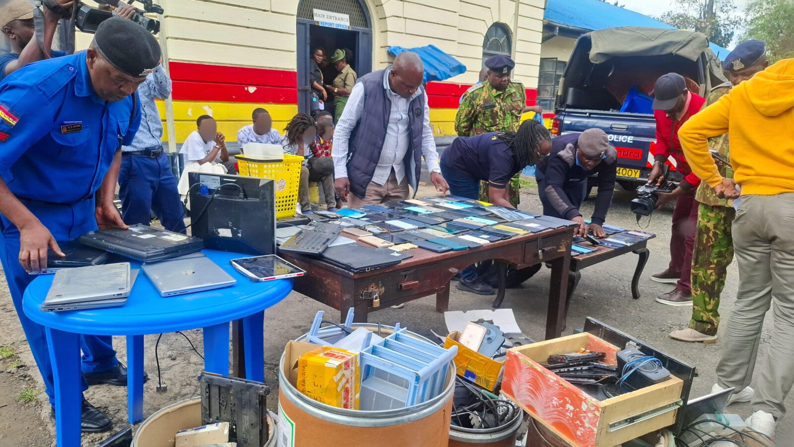 Nine notorious mobile phone snatchers arrested in Nakuru; phones, IMEI-flashing devices recovered