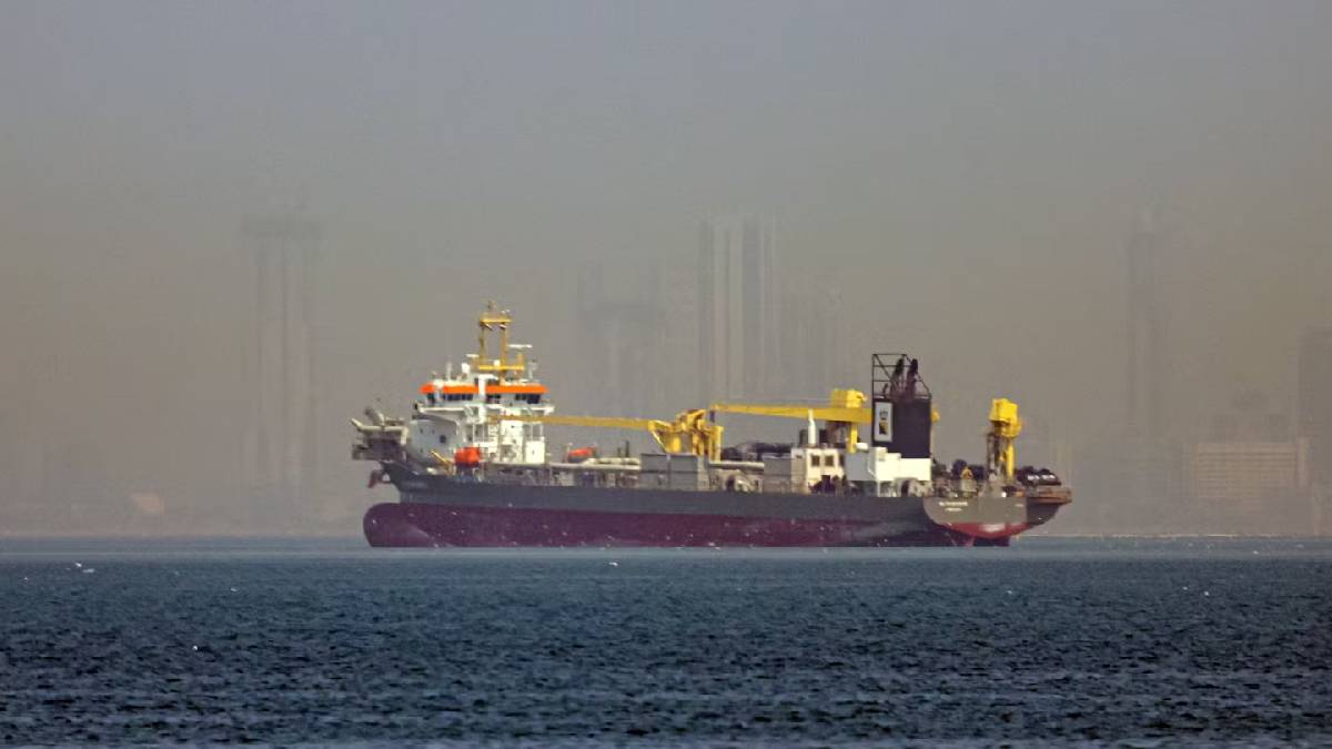 From the strait of Hormuz to Malacca, global trade relies almost entirely on these five narrow waterways