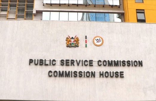 Court stops implementation of mandatory retirement age for lecturers and researchers at 70 years