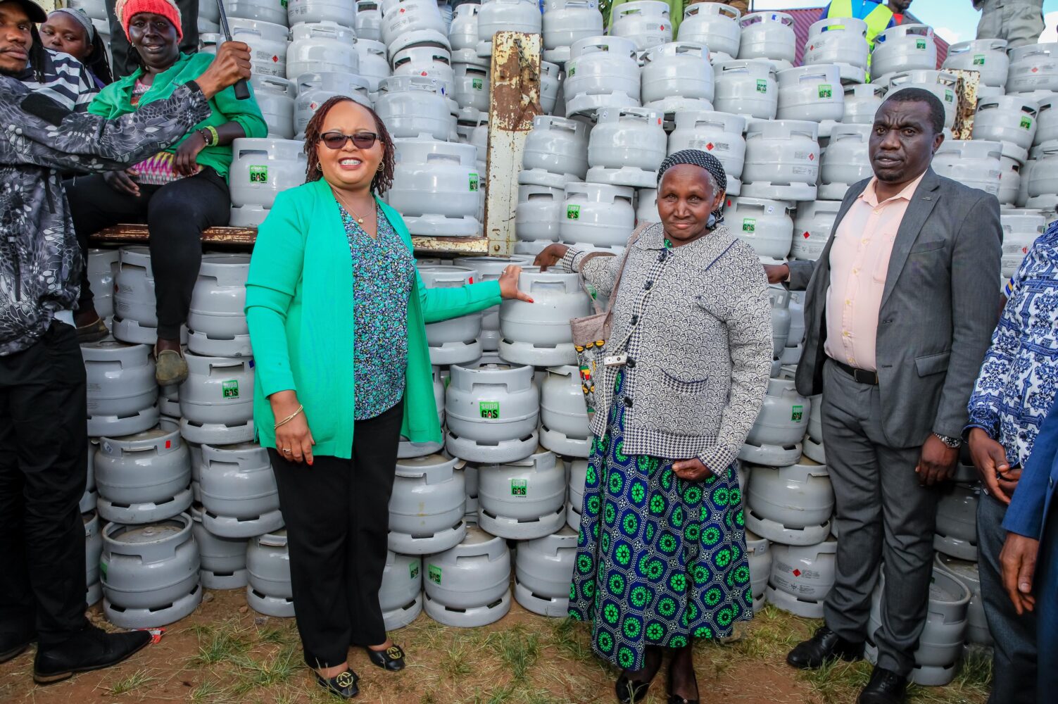 Waiguru commences issuance of KSh142 million bursaries, distributes 3,600 free Meko Gas cookers to support venerable families