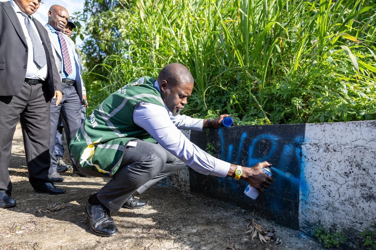 Sakaja leads Rivers Team in marking State House wall for demolition, signals new era in city river restoration and development