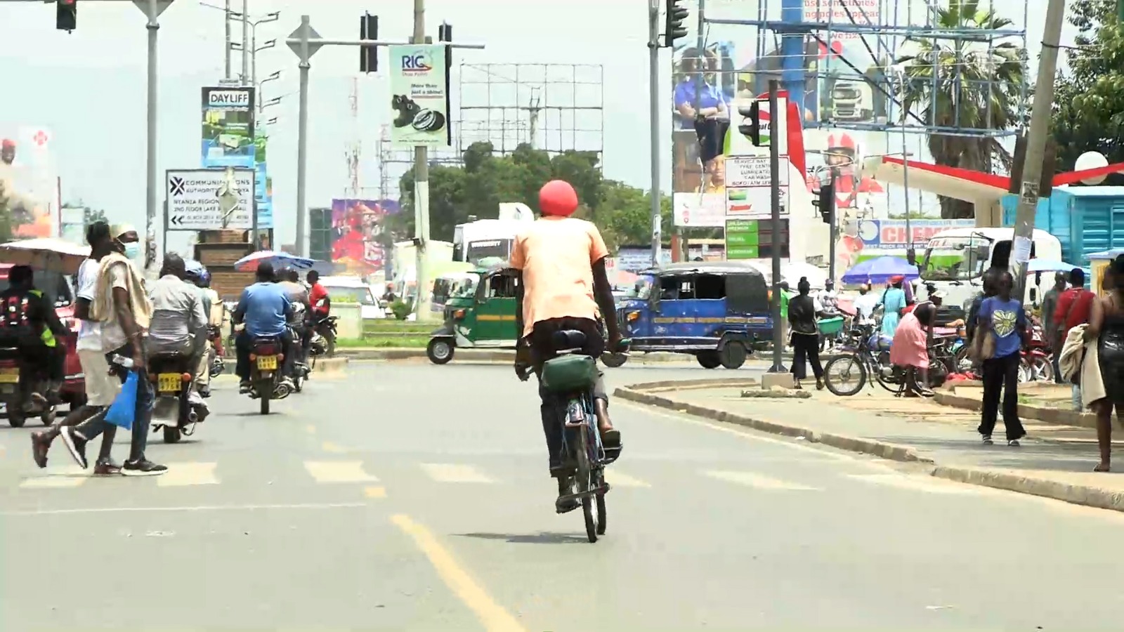 Fuel price surge forces Kisumu residents to walk as transport costs bite