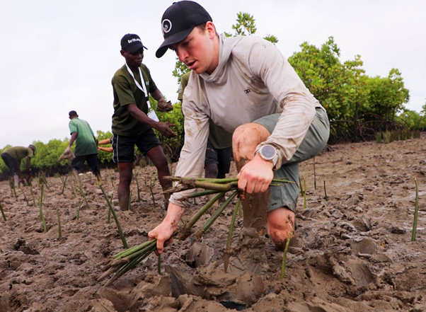 Lemarkoko backs Antoine as Kenya hosts 40,000 mangrove world record bid in Mombasa