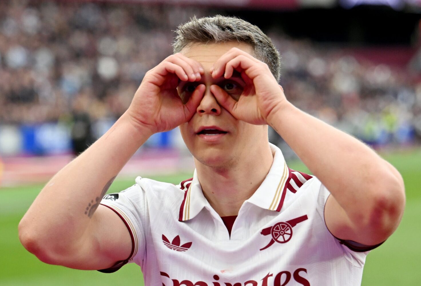 Trossard strike and late VAR drama send Arsenal five points clear