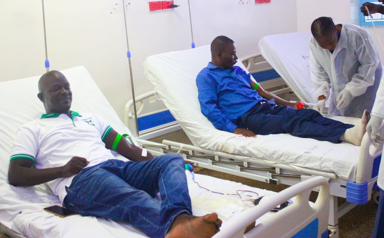 Kisumu journalists mark World Press Freedom Day with blood drive and tree planting