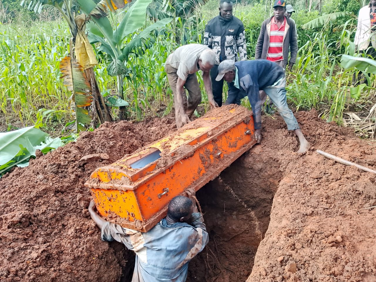 Drama as man’s body is exhumed following mysterious night burial in Vihiga