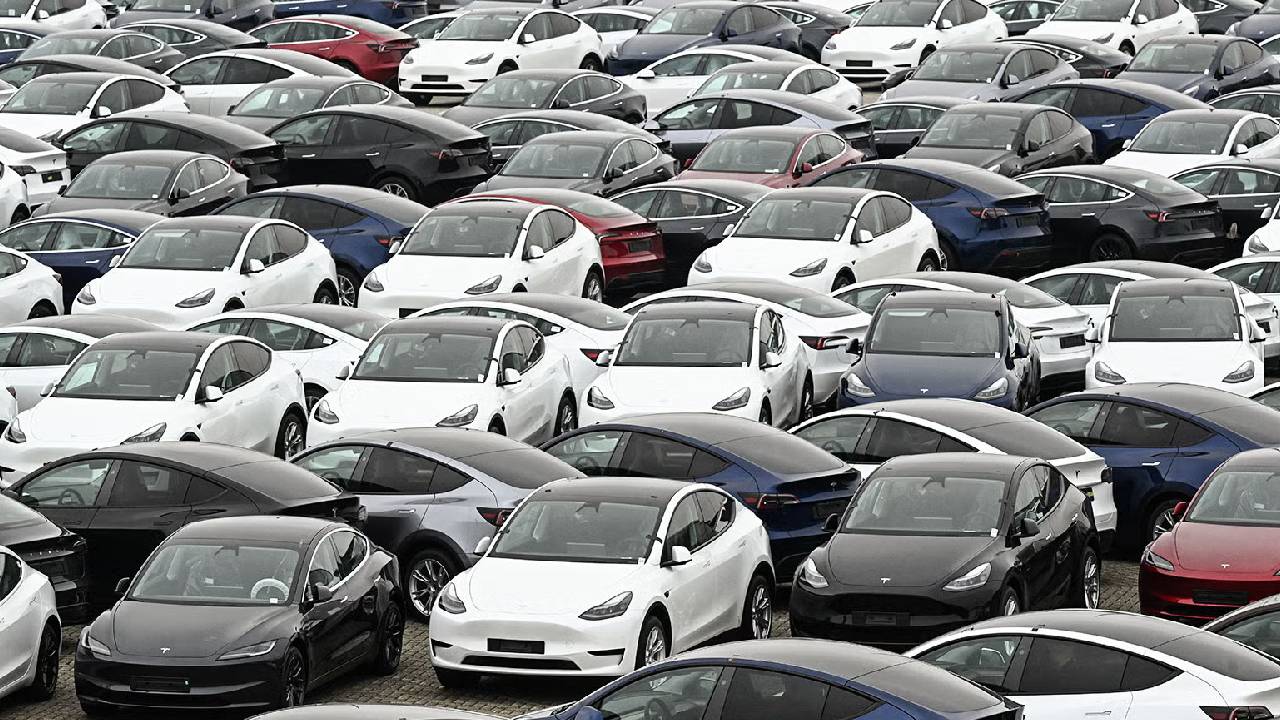 The first 100,000 electric vehicles imported into Kenya will be duty free, President Ruto announces
