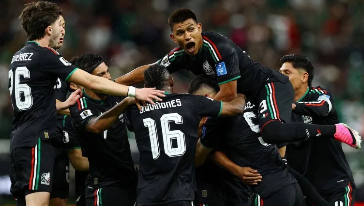 South Korea howler gifts Mexico victory as World Cup co-hosts reach knockout phase