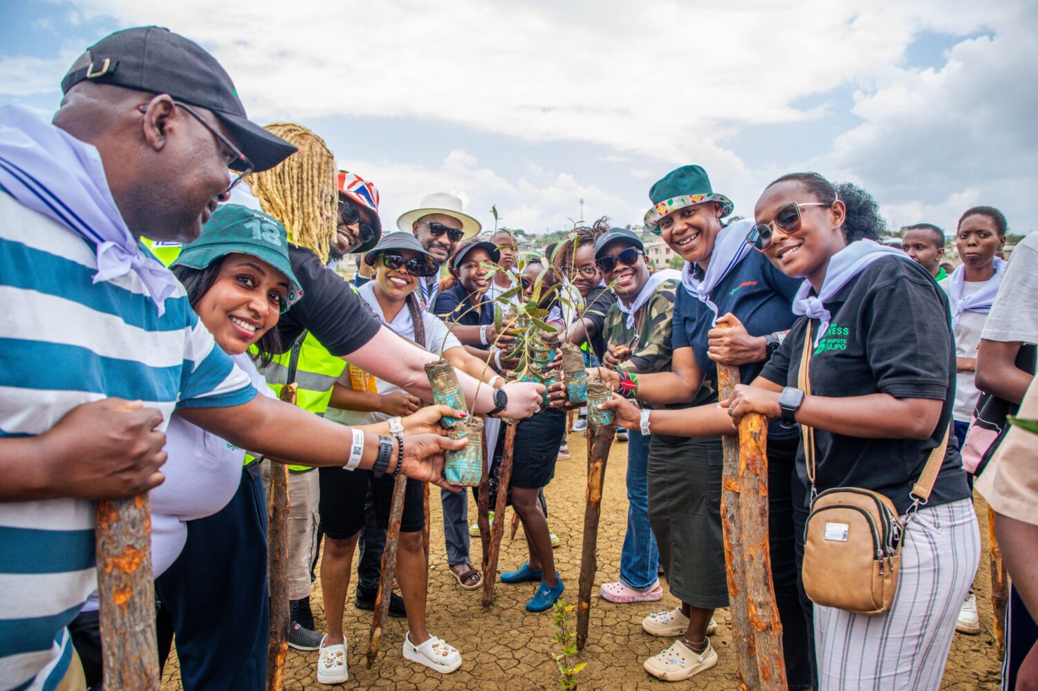 Kenya scouts set Guinness World Record with 4,124 mangroves planted within 30 seconds 