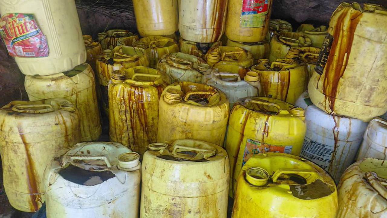 Police seize 1,260 litres of chang’aa after raiding a den along River Kangaitha