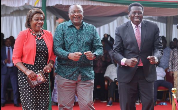 Allow Kenyans elect their leader, Uhuru tells Ruto as war of words continue