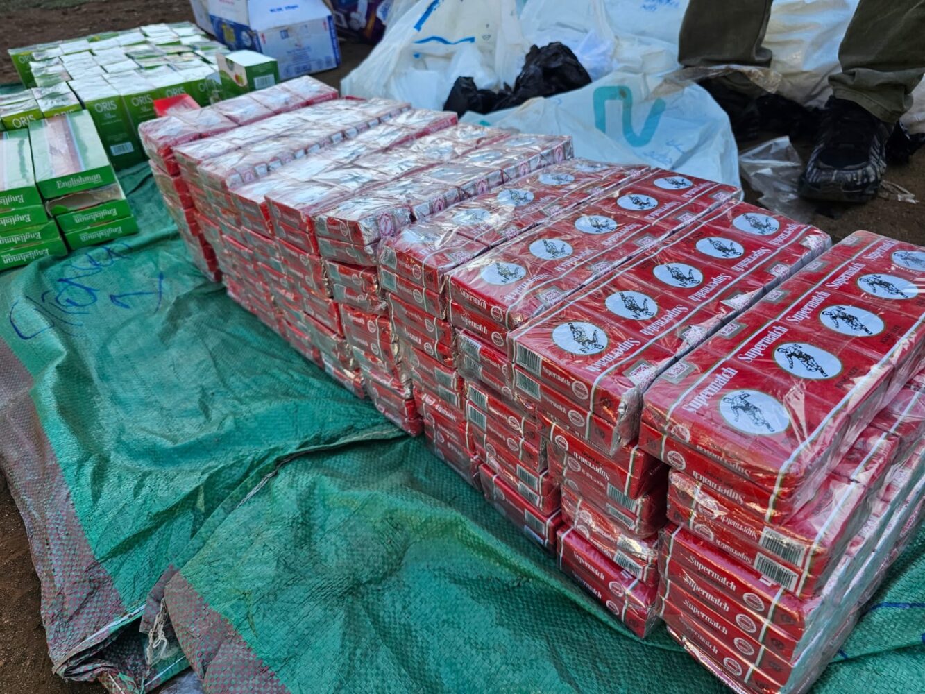Three arrested as NACADA seizes Counterfeit alcohol and uncustomed cigarettes in Meru