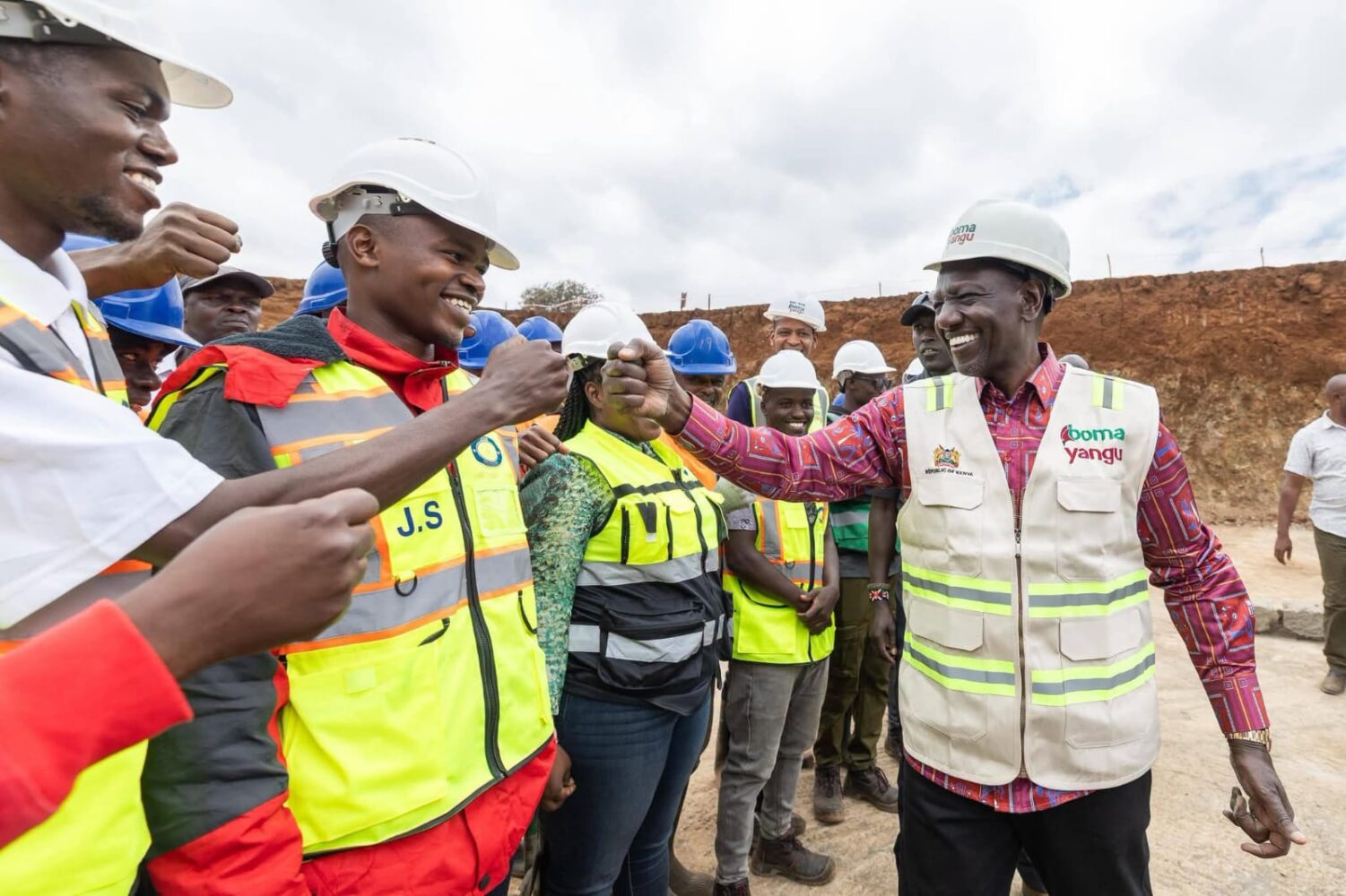 Affordable housing and modern markets at centre of President Ruto’s Kajiado development tour