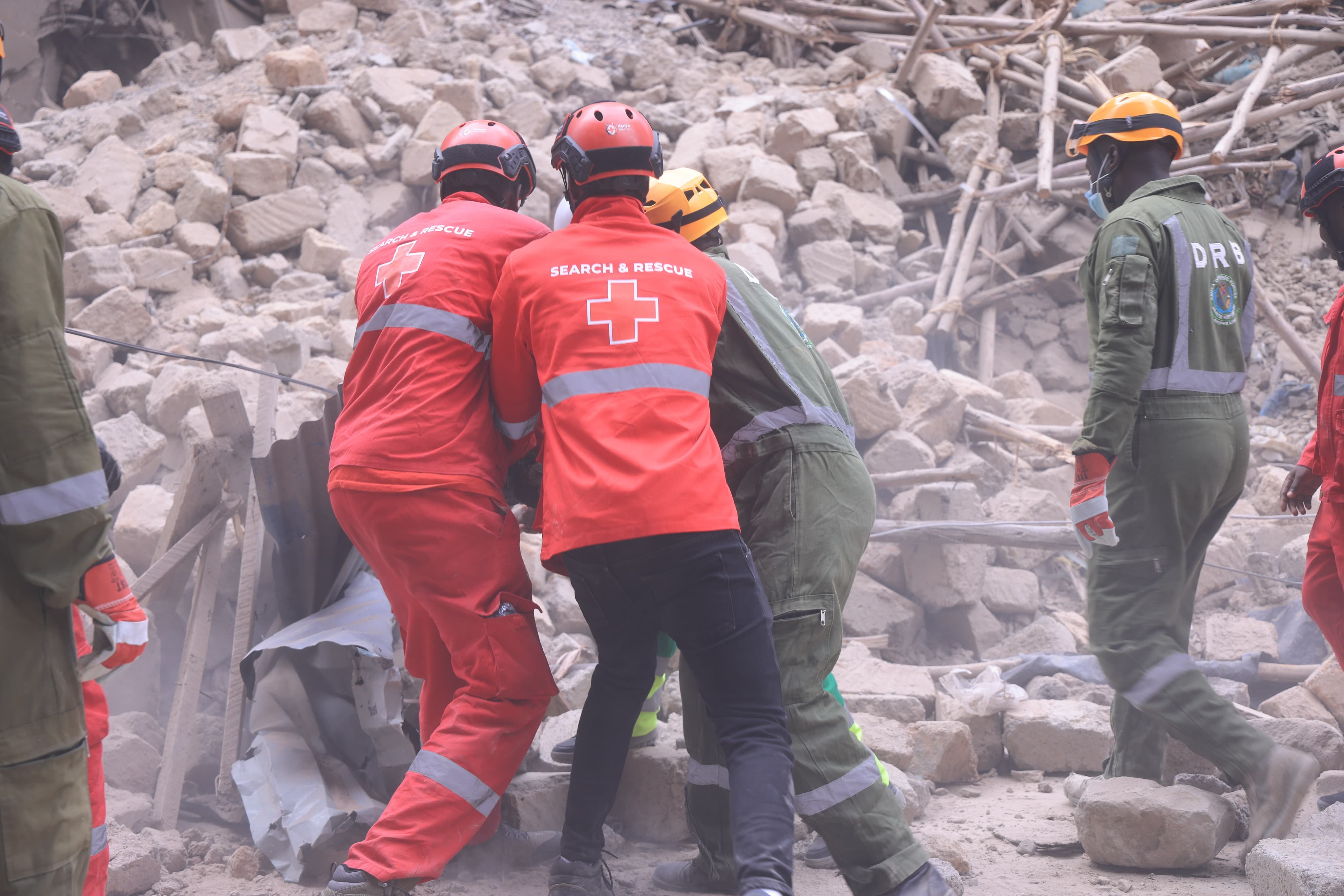 Sakaja demands answers from Kamukunji police: Why were Eastleigh building suspects released on KSh50,000 bail without going to court in June?